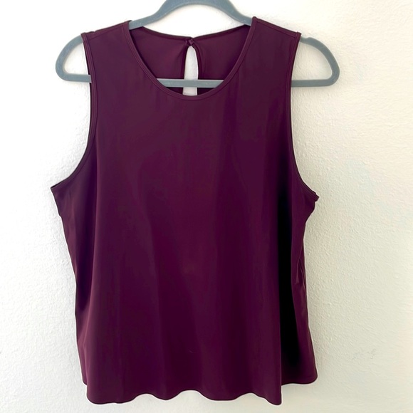 lululemon athletica Tops - Lululemon ladies top size 8